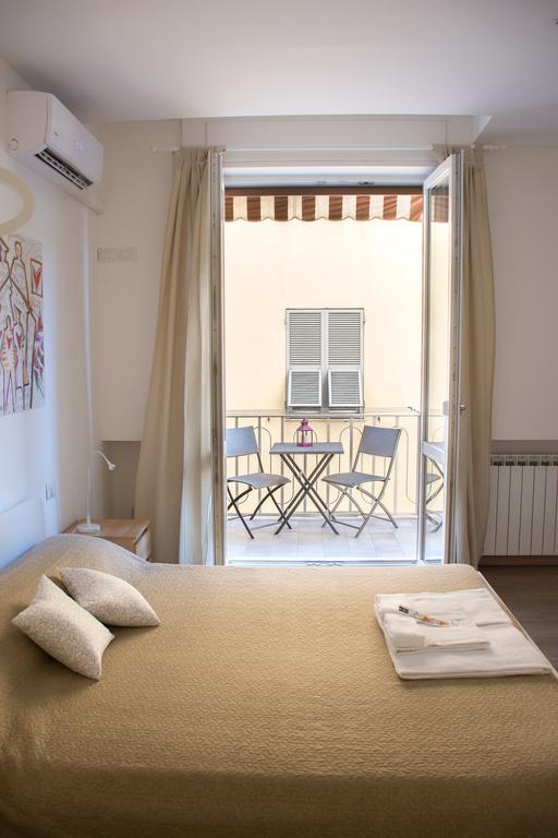 Via Colombo Holiday Rooms Λα Σπέτσια Εξωτερικό φωτογραφία